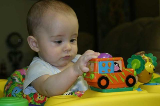 It's a monkey truck! ~ May 7, 2006