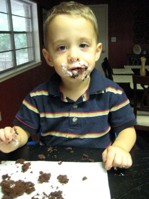 Now this is how you eat a cupcake! ~ August 10, 2008