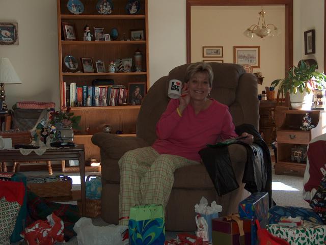 An "I Love My Soldier" mug from John