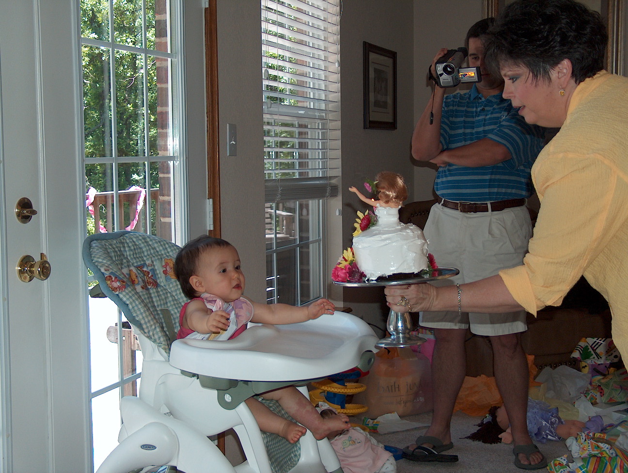 Mmmm, bring the cake closer, Nana!