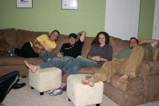 Saturday night crowd (Aunt Janet had already left when we remembered to take a picture)
