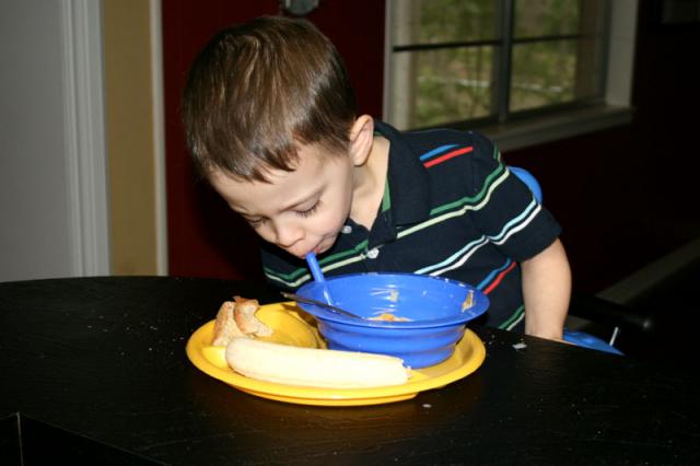 Straw bowls are the best!