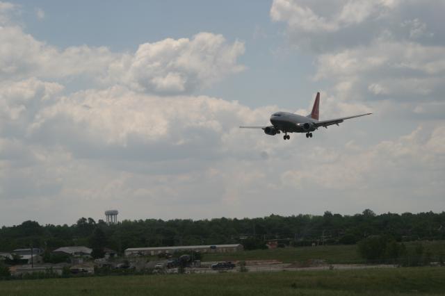 The 737 that landed before we took off