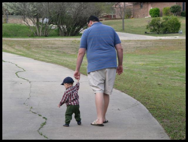 Pic of the Week ~ 3/18/07 (Taking a walk)