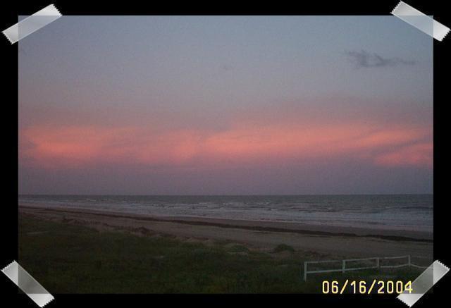 Pic of the Week ~ 7/10/05 (Beach 2004)