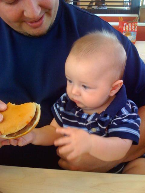 Mmmm, cheeseburger!